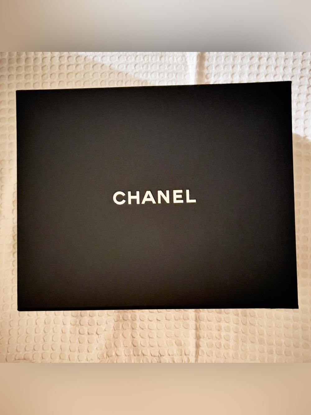 Authentic Chanel Large
Empty Magnetic Box Set w/ 100" Ribbon + Tissue